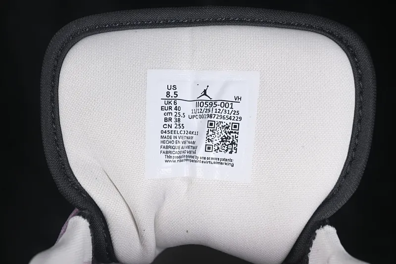All categories Air Jordan Jordan series basketball shoes Air Jordan 1 Low G version pure original Air Jordan 1 Low AJ1 Joe 1 burst pattern black and white low-top retro culture basketball shoes II0595-001